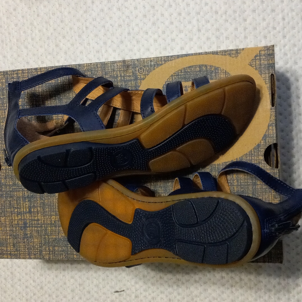 Born Trupoli sandals in navy.